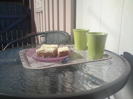 Vårens första fika ute